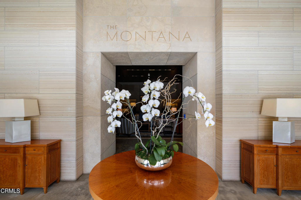 345 E Colorado Boulevard 302