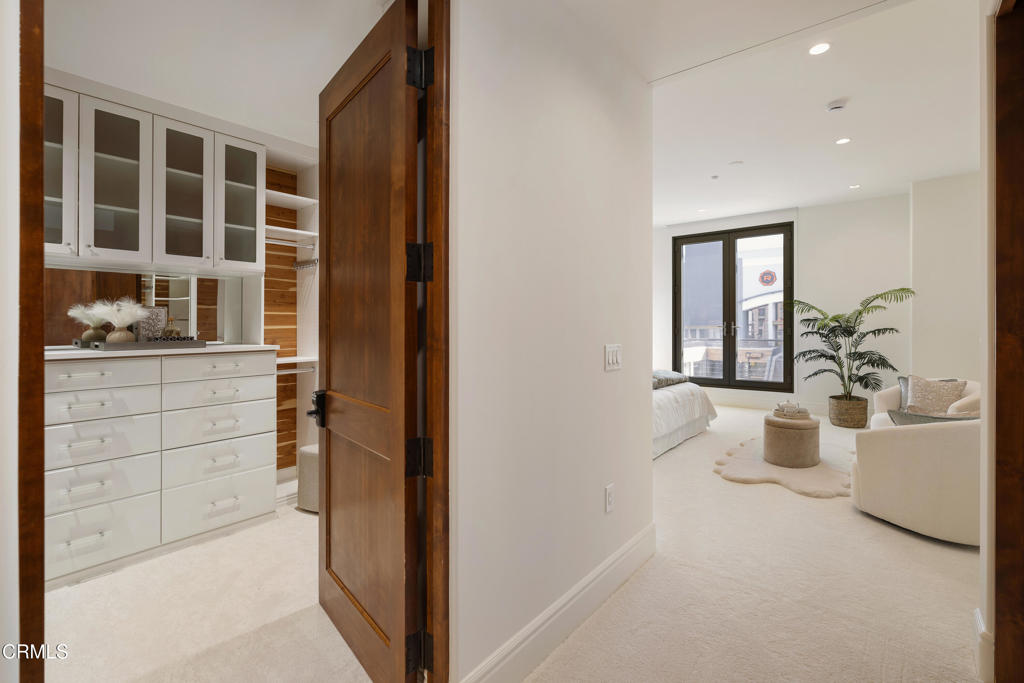 345 E Colorado Boulevard 302