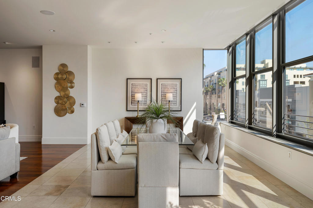 345 E Colorado Boulevard 302