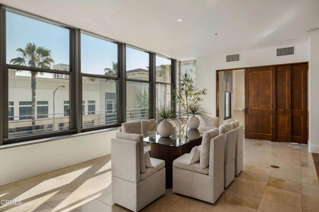 345 E Colorado Boulevard 302