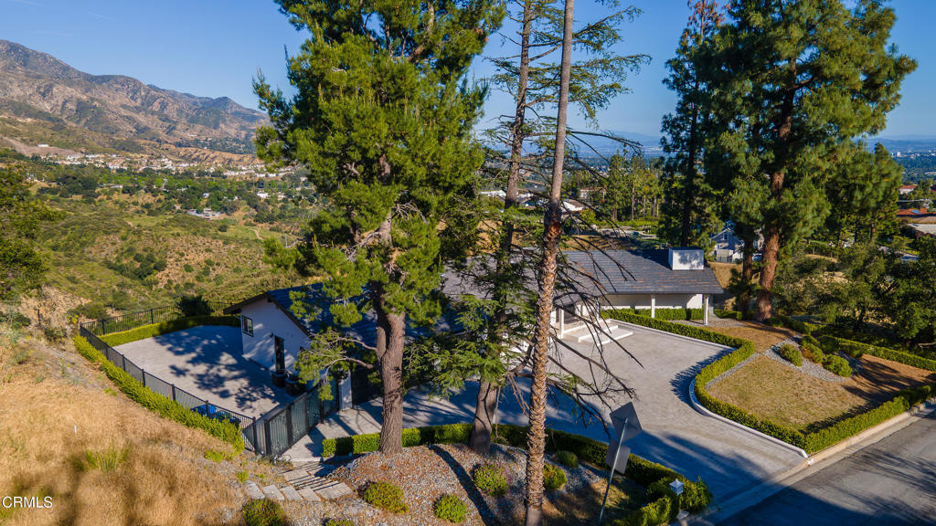481 Starlight Crest Drive