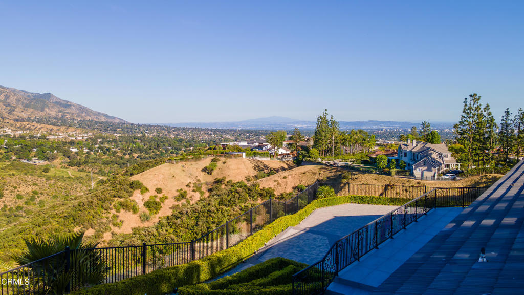 481 Starlight Crest Drive