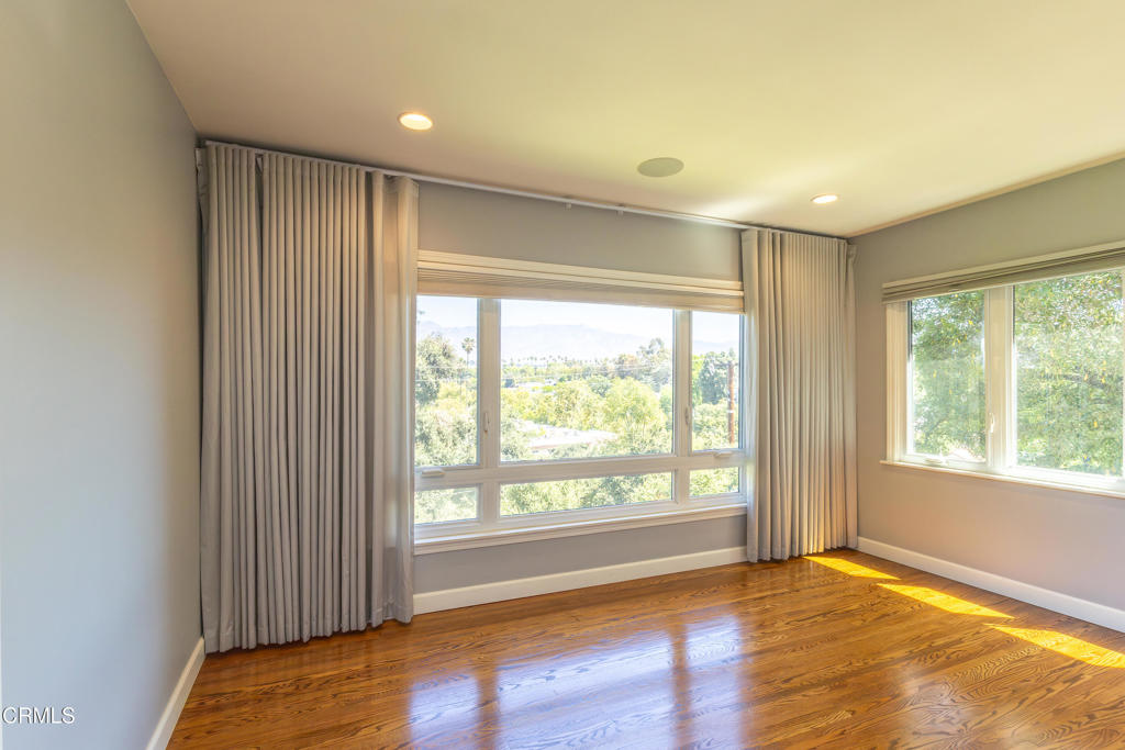 854 Oneonta Drive