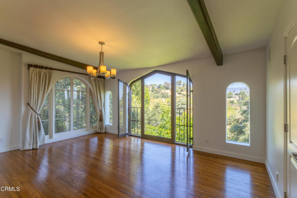 854 Oneonta Drive