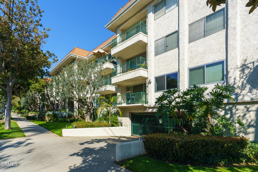 420 S Madison Avenue 203