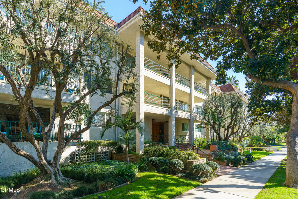 420 S Madison Avenue 203