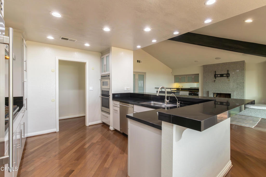 1212 Arno Drive
