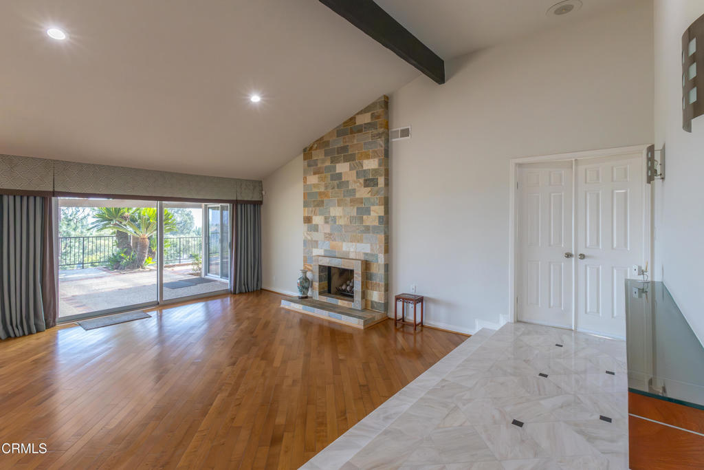 1212 Arno Drive