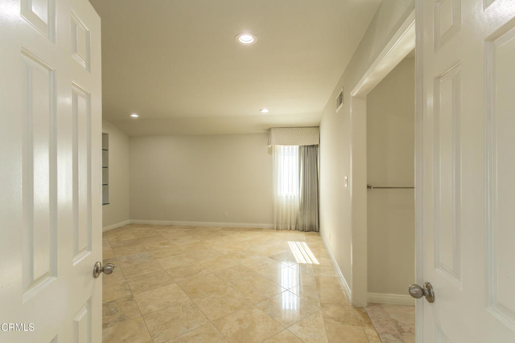 1212 Arno Drive