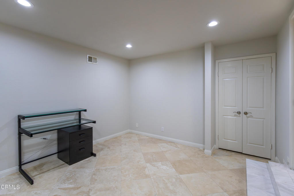 1212 Arno Drive