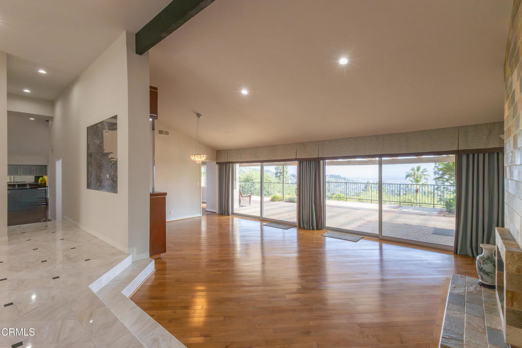 1212 Arno Drive