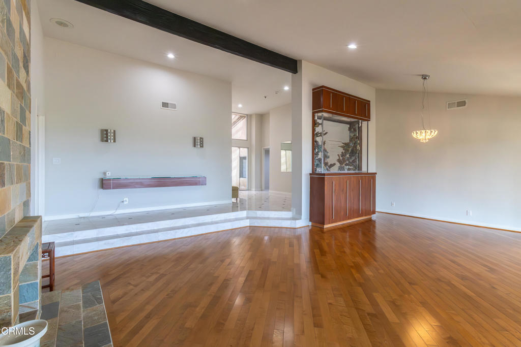 1212 Arno Drive