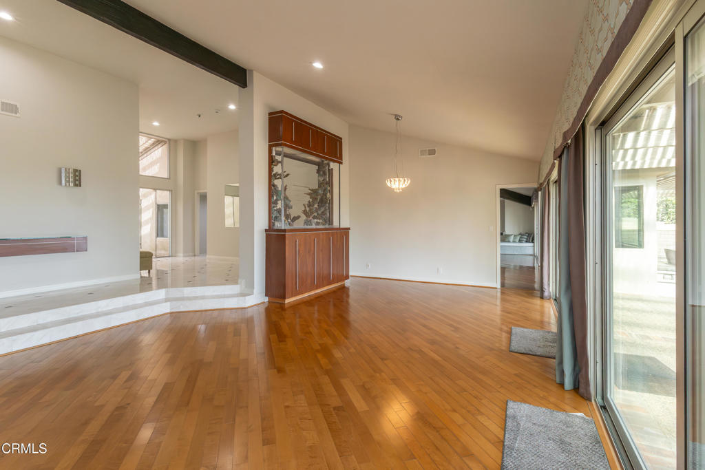 1212 Arno Drive