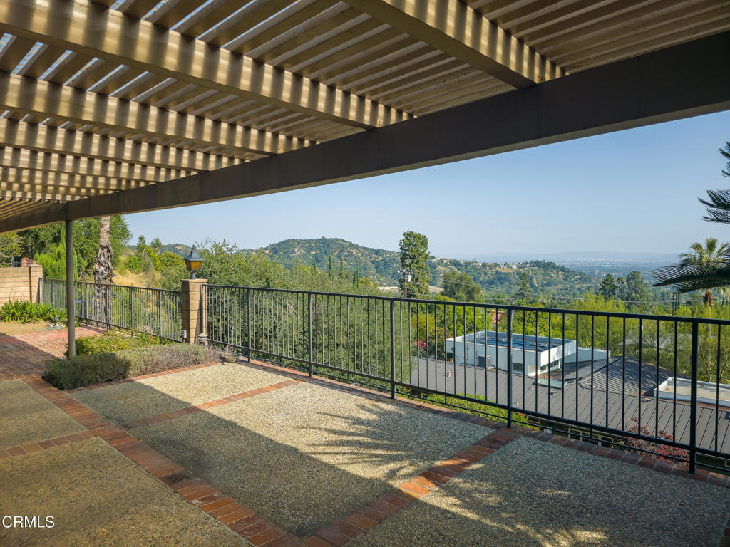 1212 Arno Drive