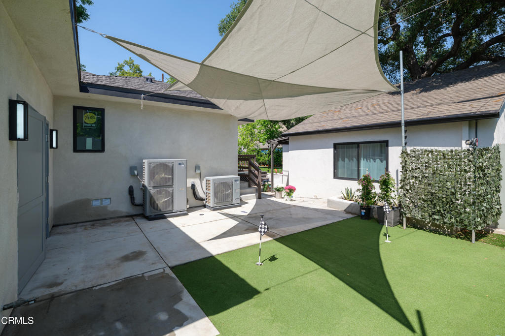 4428 Oakwood Avenue