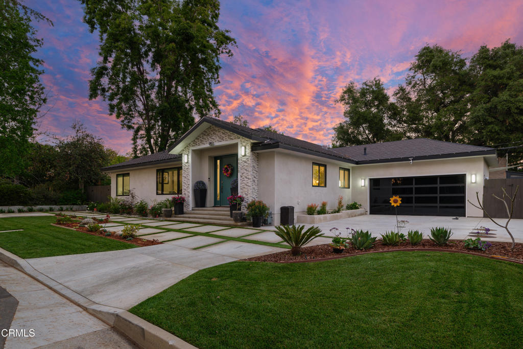 4428 Oakwood Avenue