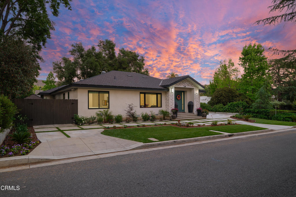 4428 Oakwood Avenue