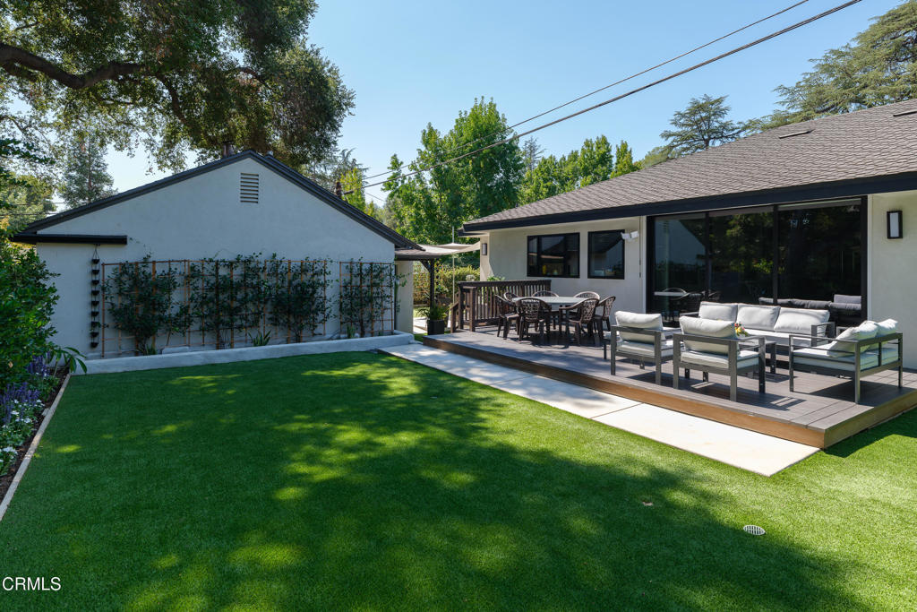 4428 Oakwood Avenue
