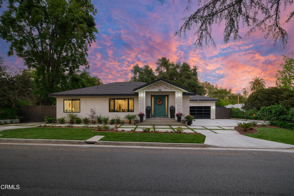 4428 Oakwood Avenue