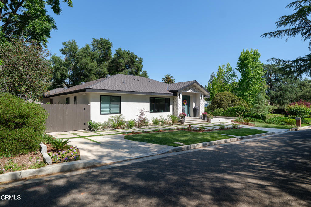 4428 Oakwood Avenue