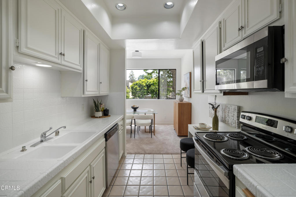 497 E California Boulevard 203