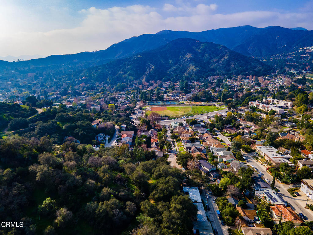 3 Vista Del Verde Drive