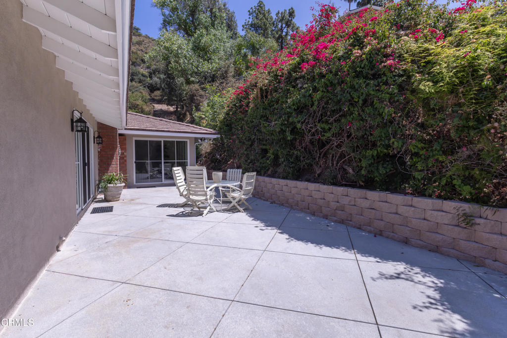 555 Paulette Place