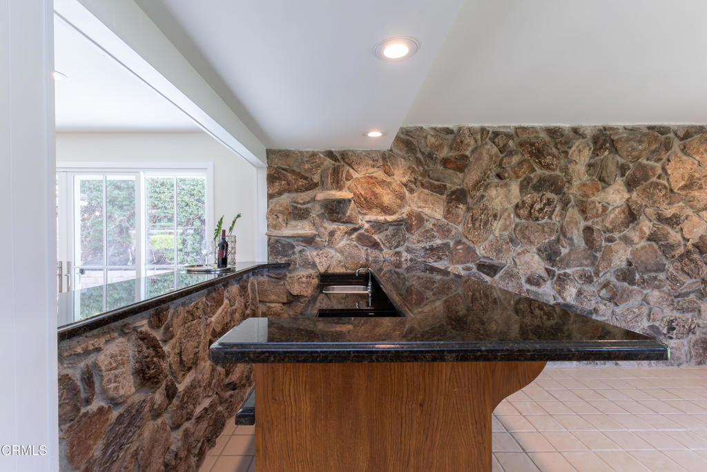 555 Paulette Place