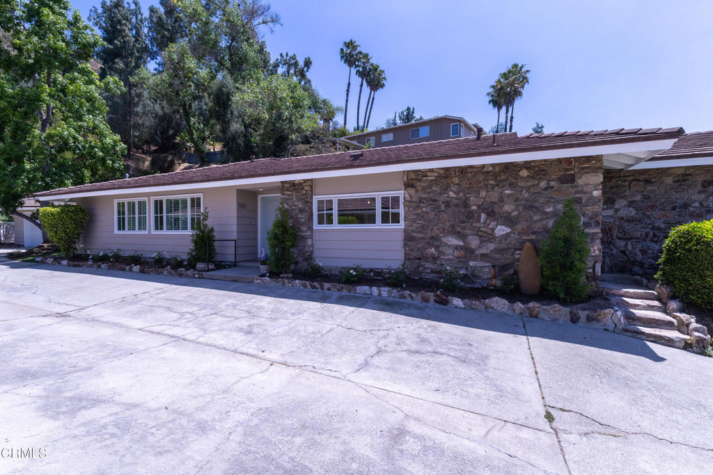 555 Paulette Place