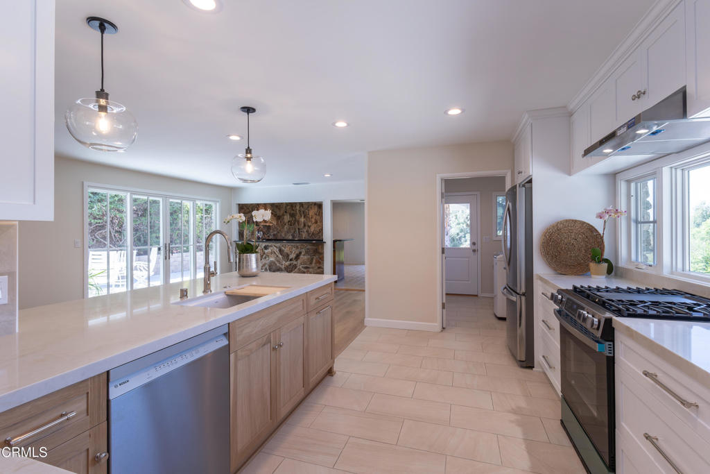 555 Paulette Place