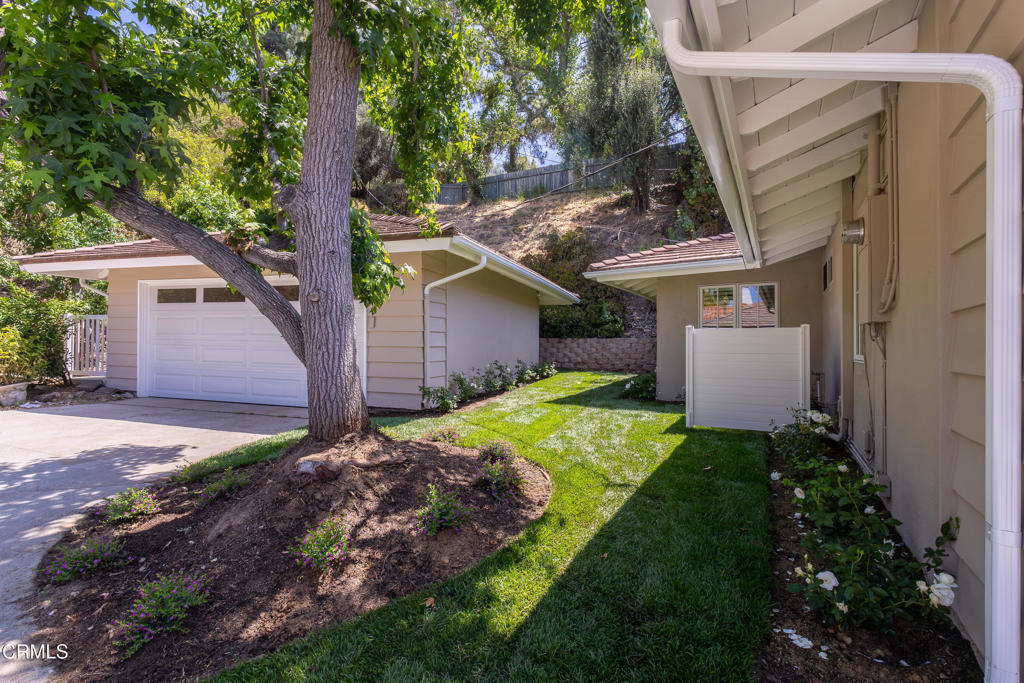 555 Paulette Place