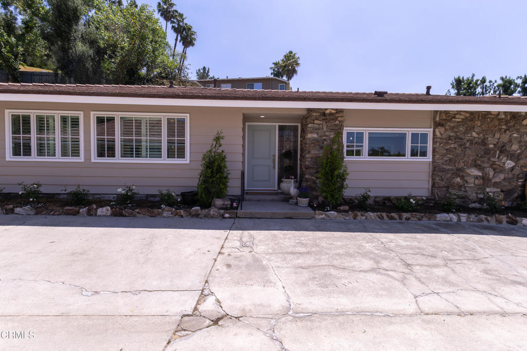 555 Paulette Place