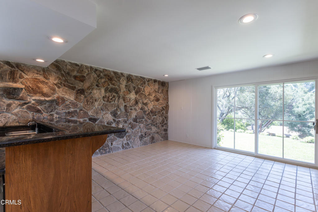 555 Paulette Place