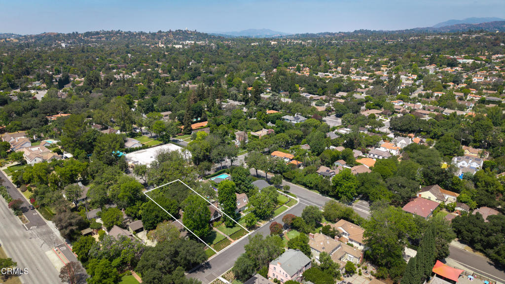 2225 El Molino Place