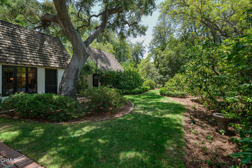 2225 El Molino Place