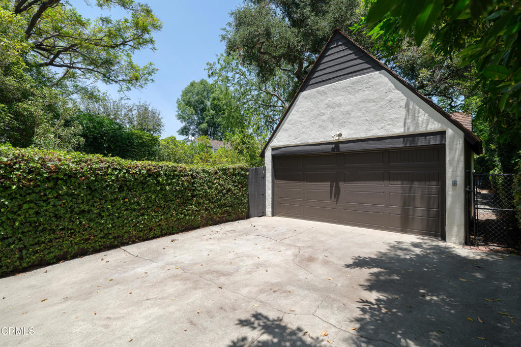 2225 El Molino Place