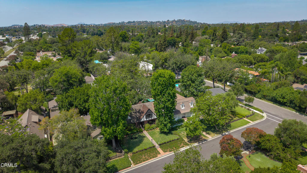 2225 El Molino Place