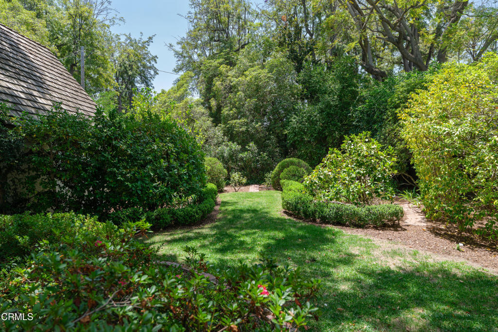 2225 El Molino Place