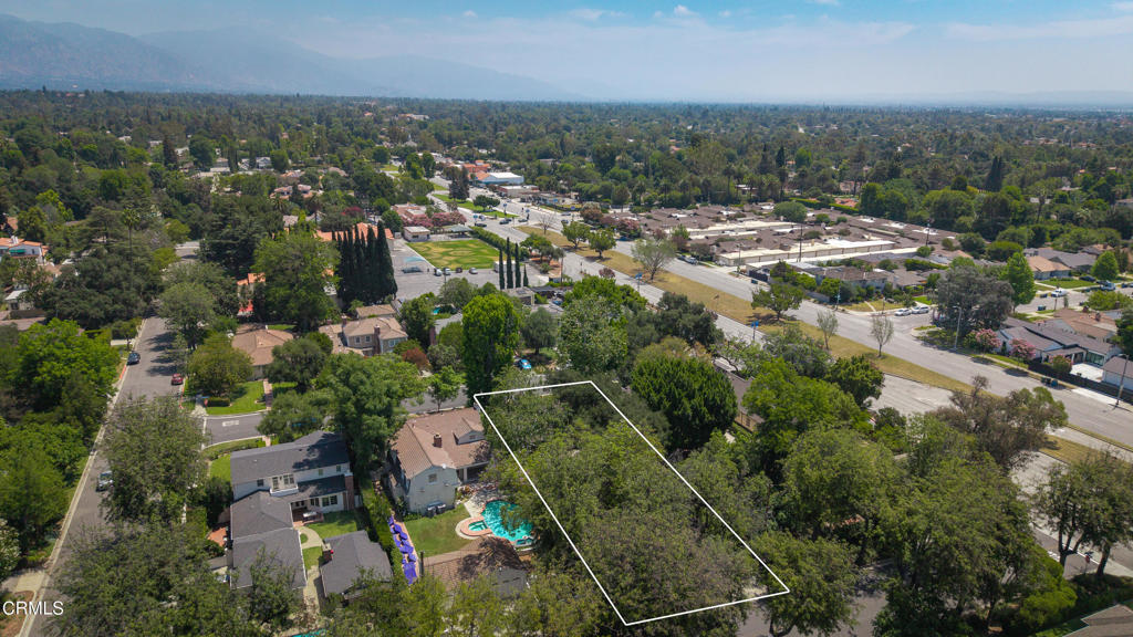 2225 El Molino Place