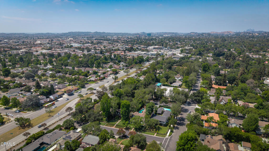 2225 El Molino Place