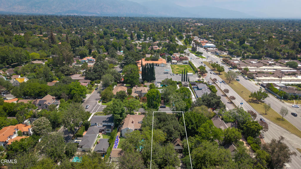 2225 El Molino Place
