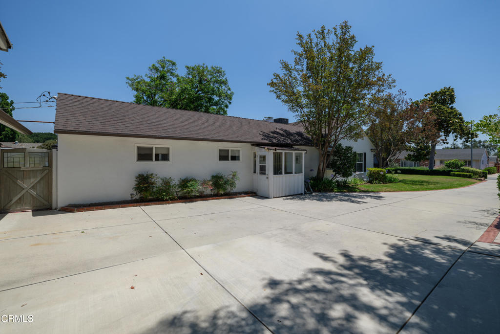 2067 E Woodlyn Road