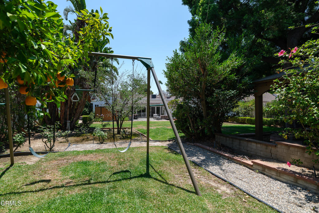 2067 E Woodlyn Road