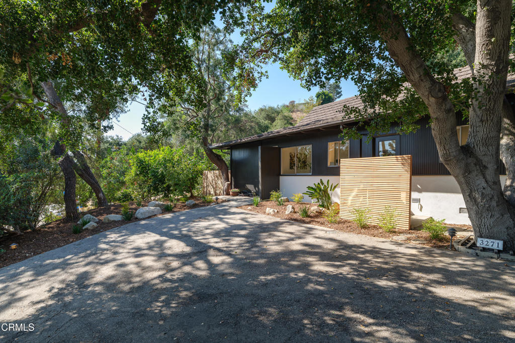 3271 New York Drive