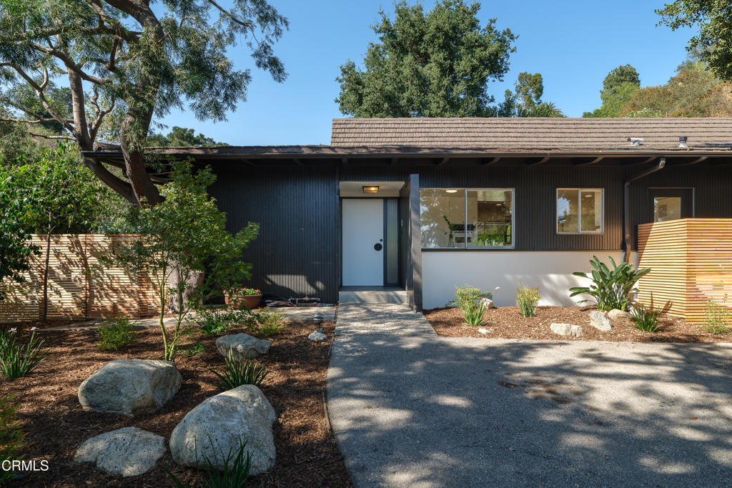 3271 New York Drive