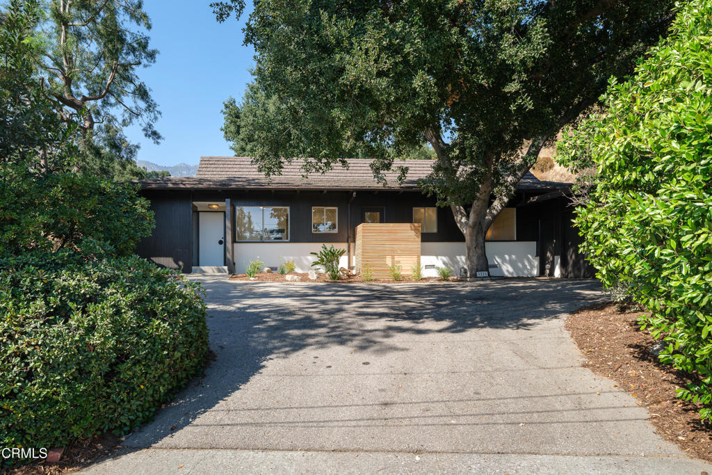 3271 New York Drive