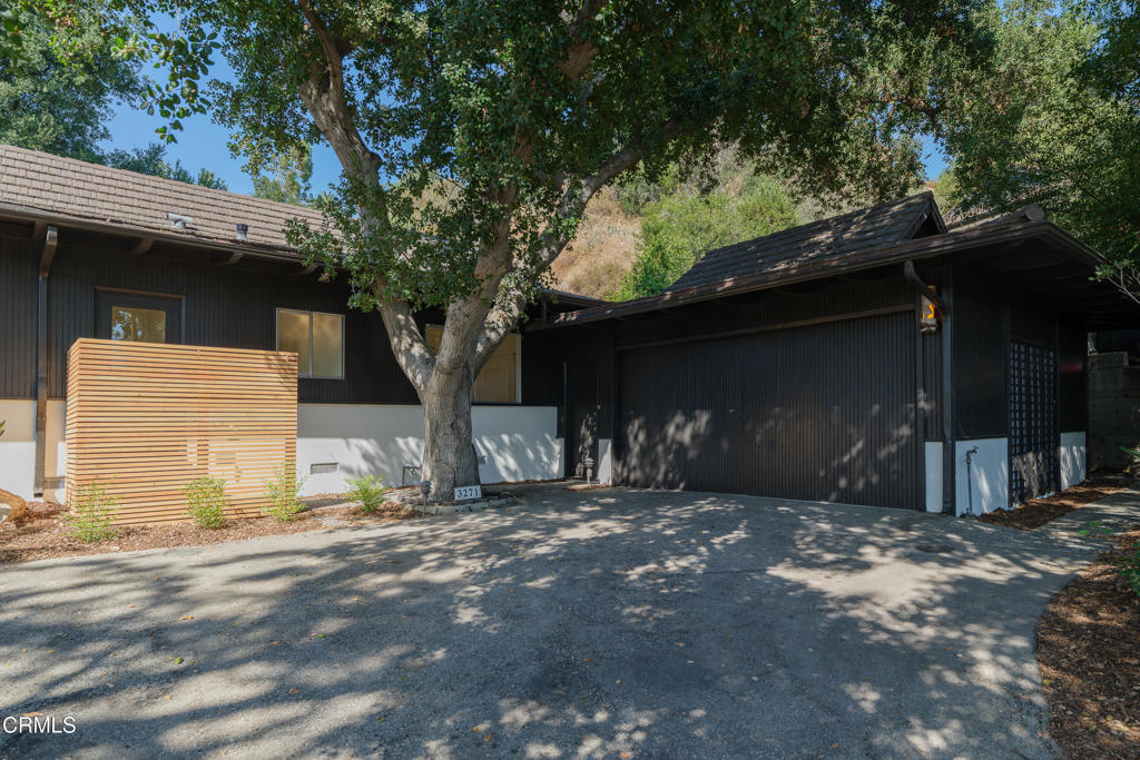 3271 New York Drive