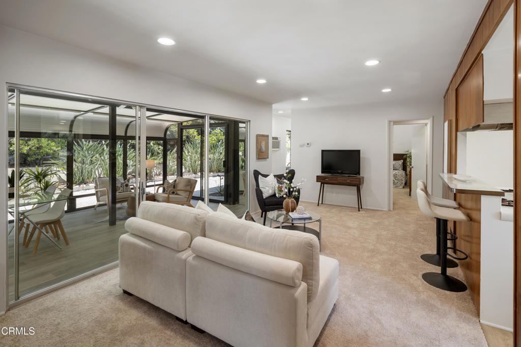 3271 New York Drive