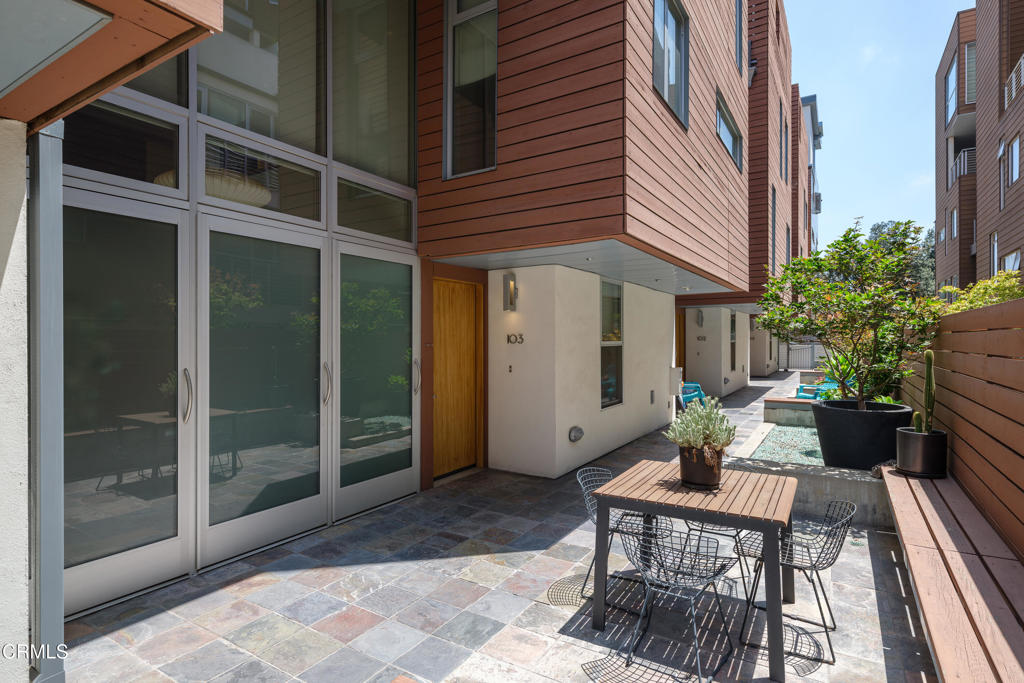 141 S Hudson Avenue 103