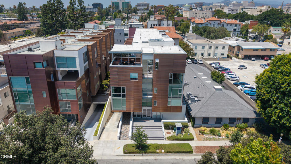 141 S Hudson Avenue 103